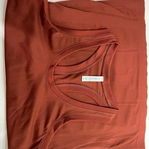 Athleta Outfit M stash pocket Capri and cinnamon rust momentum tank NWOT